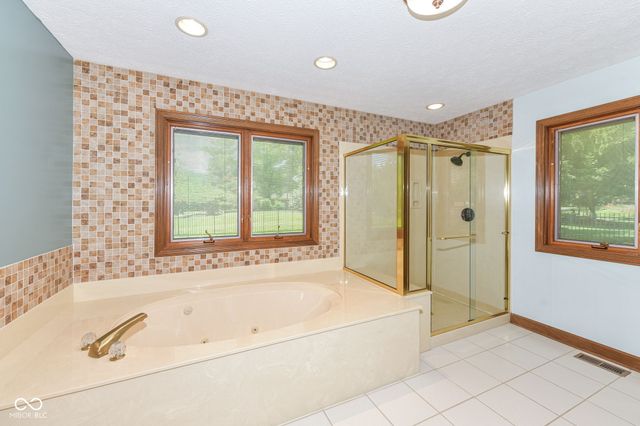 7668 Ballinshire N, Indianapolis, IN 46254