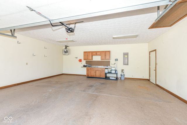 7668 Ballinshire N, Indianapolis, IN 46254