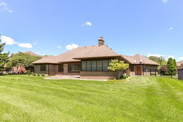 7668 Ballinshire N, Indianapolis, IN 46254