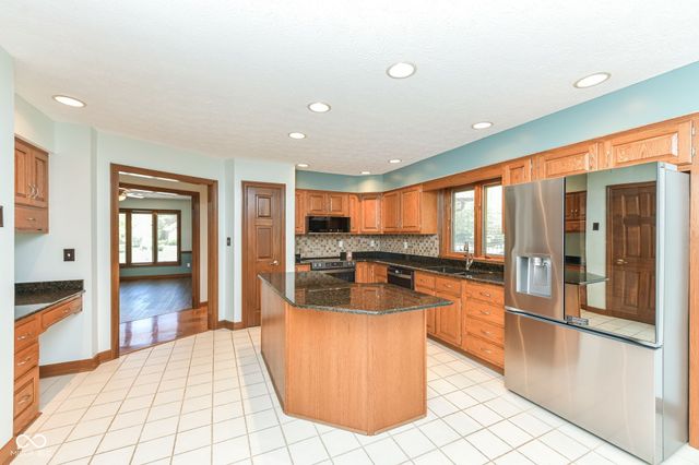 7668 Ballinshire N, Indianapolis, IN 46254