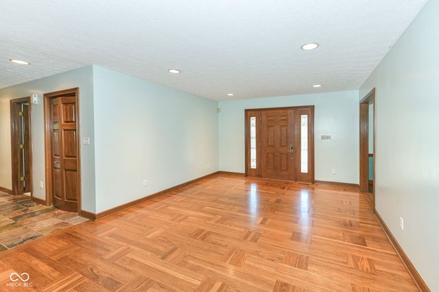 7668 Ballinshire N, Indianapolis, IN 46254