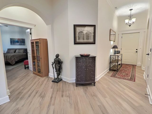 5095 N Remington St, Bel Aire, KS 67226