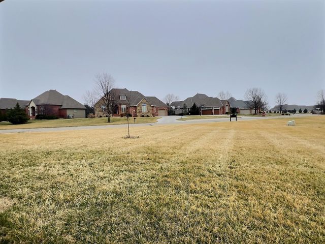 5095 N Remington St, Bel Aire, KS 67226