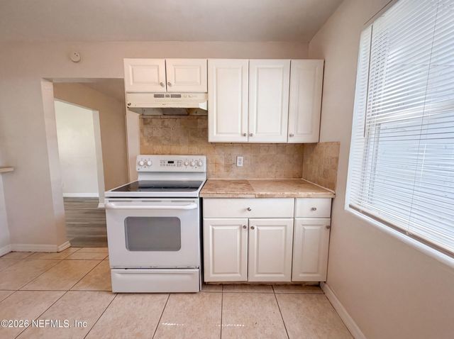 3740 BALLEJO Court W, Jacksonville, FL 32210
