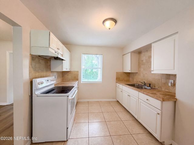 3740 BALLEJO Court W, Jacksonville, FL 32210