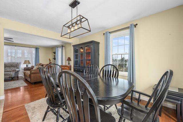 138 Sprague St, Fall River, MA 02724