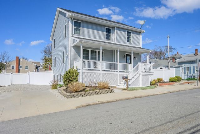 138 Sprague St, Fall River, MA 02724