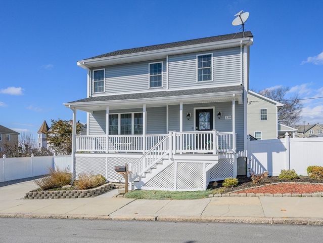 138 Sprague St, Fall River, MA 02724