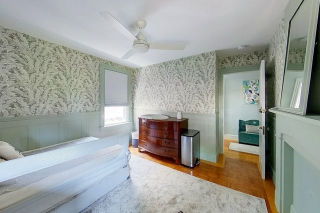 9 Dartmouth Street, Newport, RI 02840