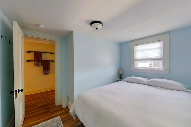9 Dartmouth Street, Newport, RI 02840