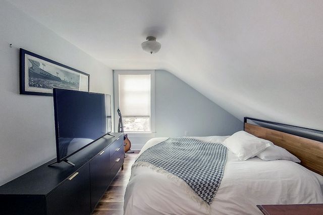 9 Dartmouth Street, Newport, RI 02840