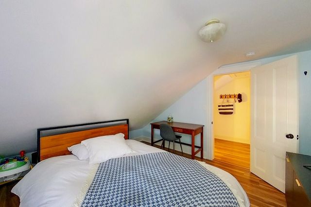 9 Dartmouth Street, Newport, RI 02840