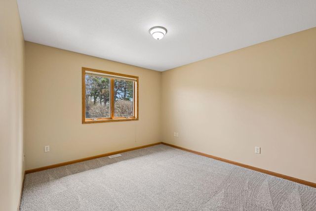 1135 Hidden Lane, New Richmond, WI 54017