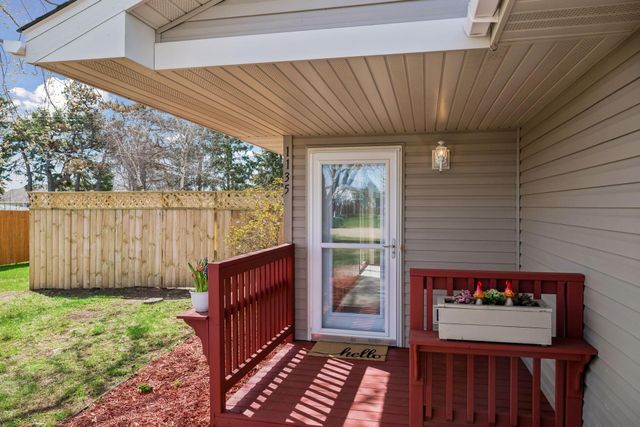 1135 Hidden Lane, New Richmond, WI 54017