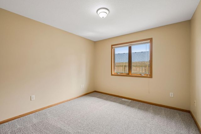 1135 Hidden Lane, New Richmond, WI 54017
