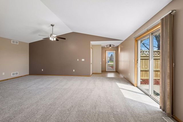 1135 Hidden Lane, New Richmond, WI 54017