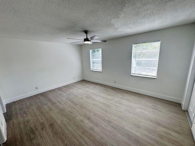 3920 Woodside Drive 14, Coral Springs, FL 33065