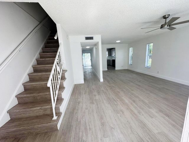 3920 Woodside Drive 14, Coral Springs, FL 33065