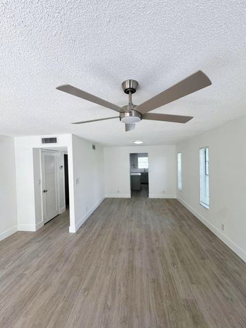 3920 Woodside Drive 14, Coral Springs, FL 33065
