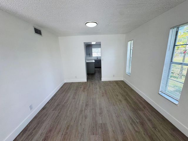 3920 Woodside Drive 14, Coral Springs, FL 33065