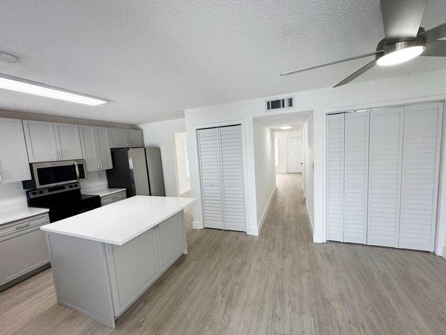 3920 Woodside Drive 14, Coral Springs, FL 33065