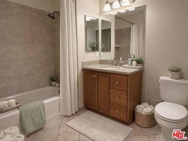 13941 Sherman Way 204, Van Nuys (los Angeles), CA 91405