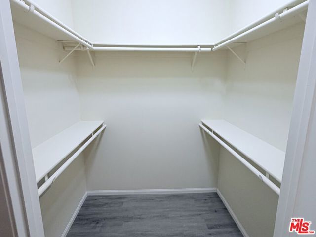 13941 Sherman Way 204, Van Nuys (los Angeles), CA 91405