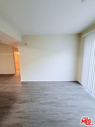 13941 Sherman Way 204, Van Nuys (los Angeles), CA 91405