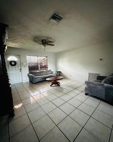 2842 NW 34TH Terrace, Lauderdale Lakes, FL 33311
