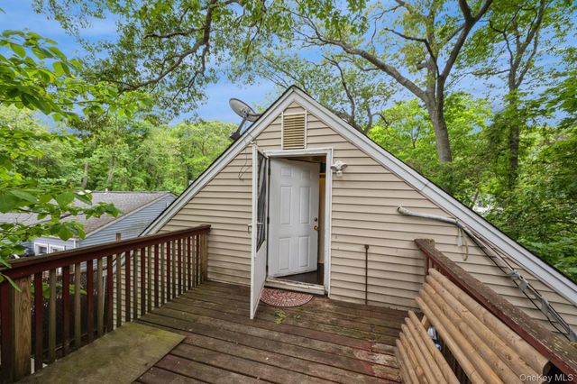 127 Hallock Landing Road, Rocky Point, NY 11778