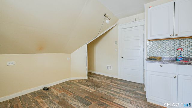 437 Dixwell Avenue, New Haven, CT 06511