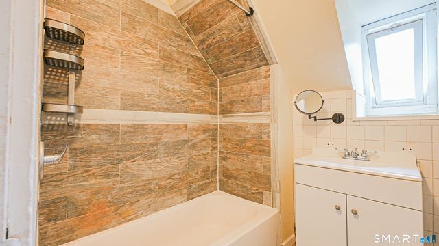 437 Dixwell Avenue, New Haven, CT 06511