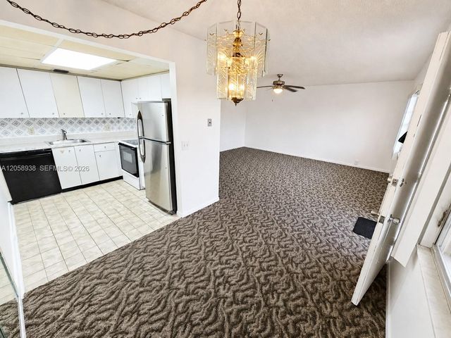 13250 SW 7th Ct 402L, Pembroke Pines, FL 33027