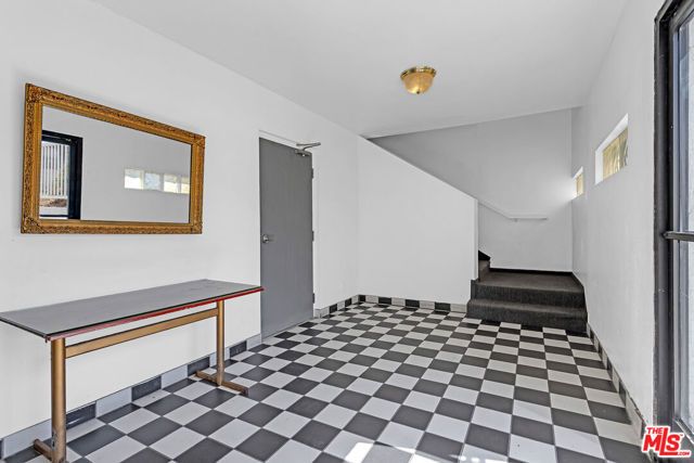 2129 Crenshaw Boulevard, Los Angeles, CA 90016
