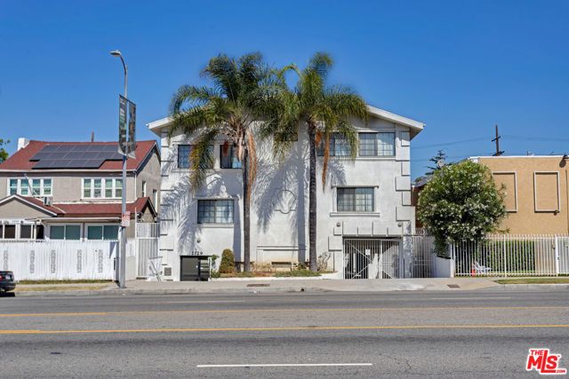 2129 Crenshaw Boulevard, Los Angeles, CA 90016