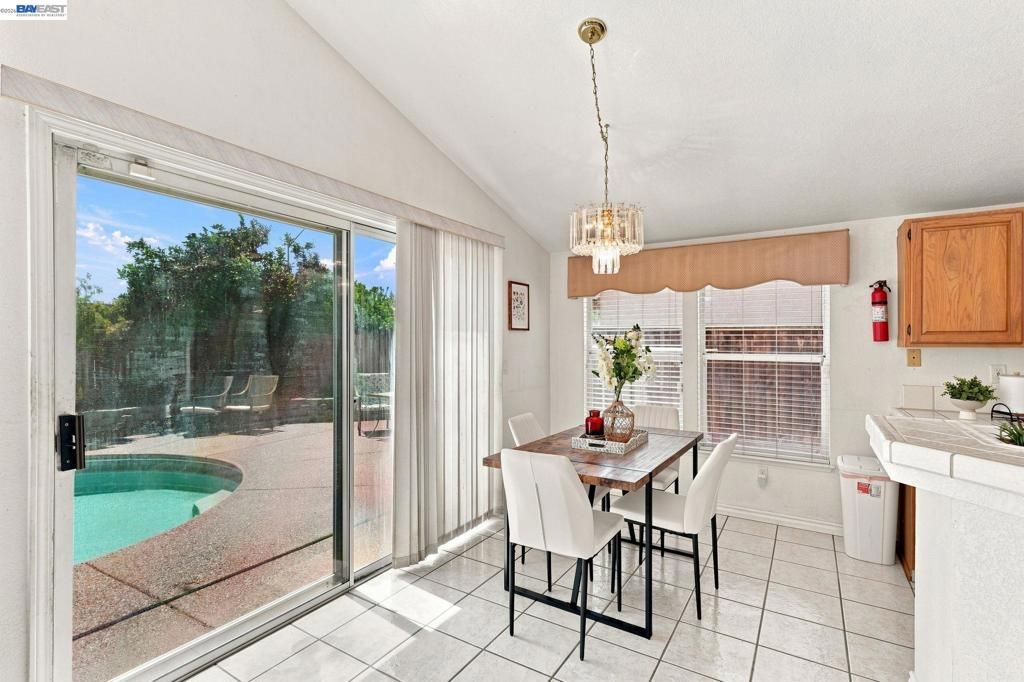 Image 19 of property listing at 1520 Deer Run Ln, Tracy, CA 95376