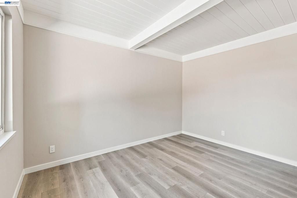 Image 22 of property listing at 1520 Deer Run Ln, Tracy, CA 95376