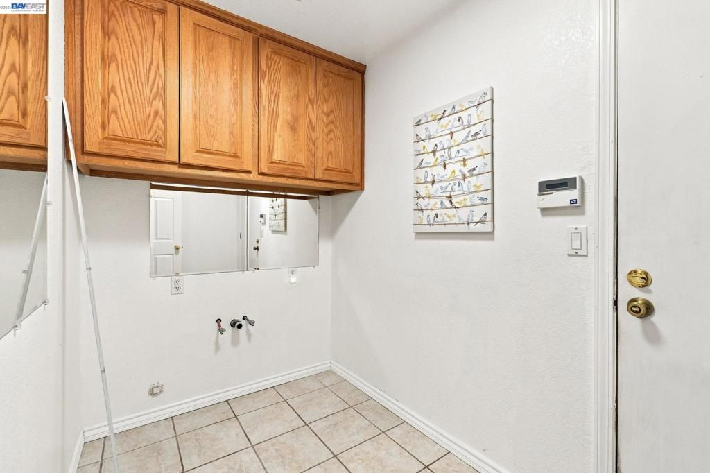 Image 39 of property listing at 1520 Deer Run Ln, Tracy, CA 95376