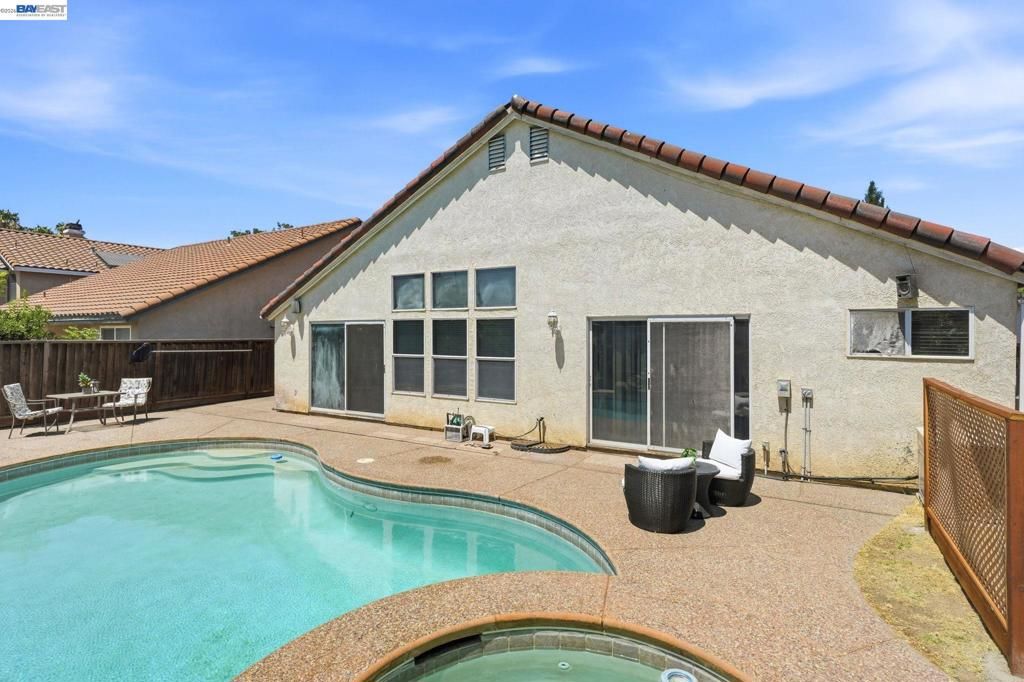 Image 45 of property listing at 1520 Deer Run Ln, Tracy, CA 95376
