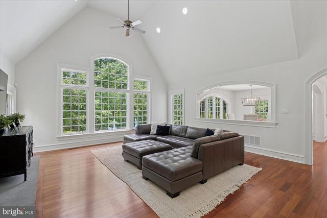 1202 TURKS HEAD LN, West Chester, PA 19382