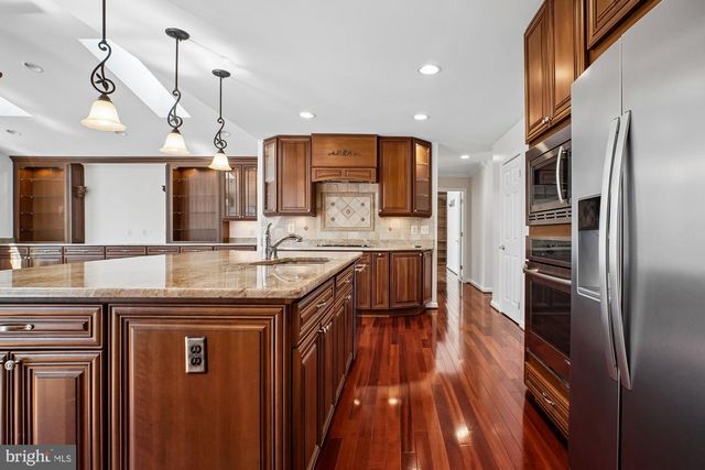 2126 DOCKET LN, Vienna, VA 22181