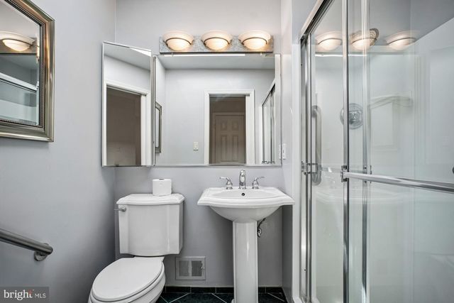 2126 DOCKET LN, Vienna, VA 22181