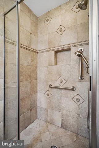 2126 DOCKET LN, Vienna, VA 22181