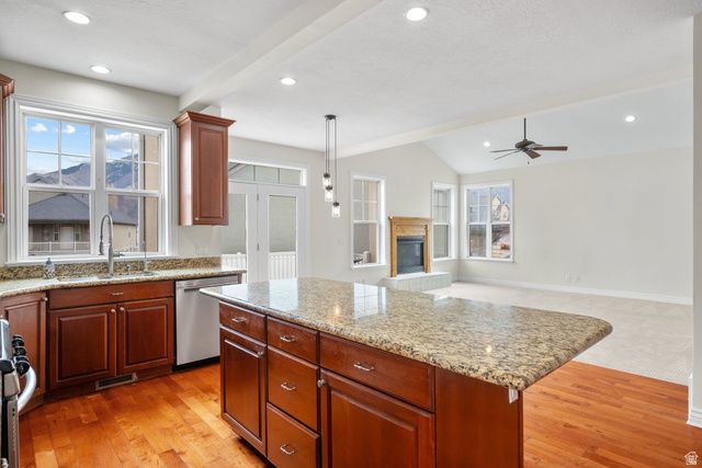 889 S SEGO LILY WAY, Mapleton, UT 84664