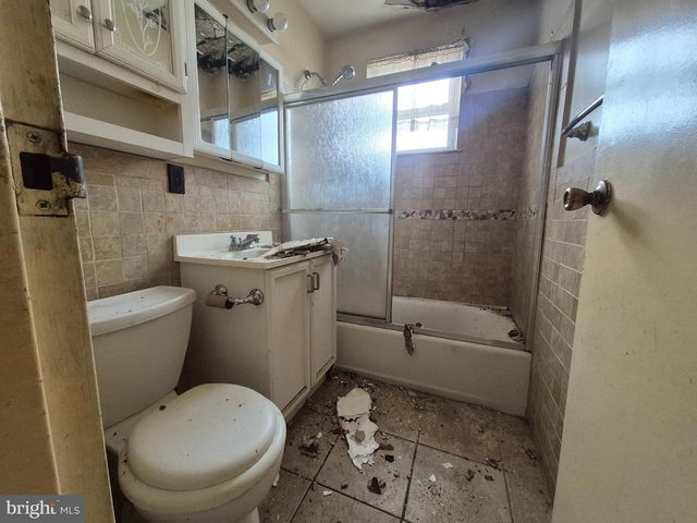 227-29 E SPRINGER ST, Philadelphia, PA 19119