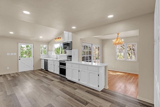 11270 Wisteria Way, Auburn, CA 95603