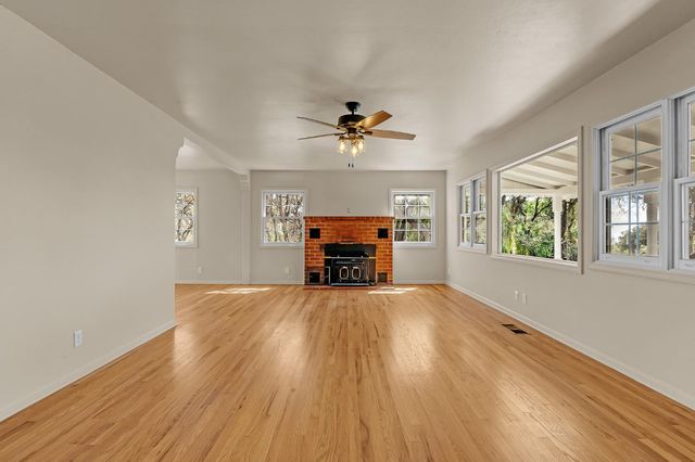 11270 Wisteria Way, Auburn, CA 95603