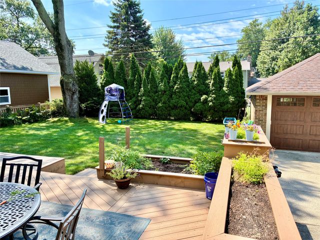 510 SEMINOLE Drive, Erie, PA 16505