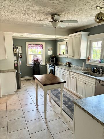 510 SEMINOLE Drive, Erie, PA 16505