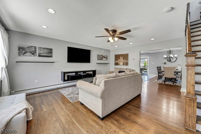 633 Lake Ave, Lyndhurst Twp., NJ 07071